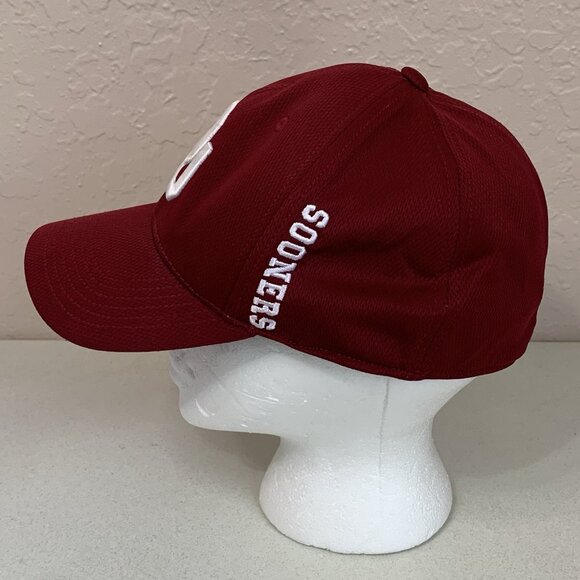 Oklahoma University Sooners Ball Cap Top Of The World Burgundy Embroidered Fan - Picture 2 of 11